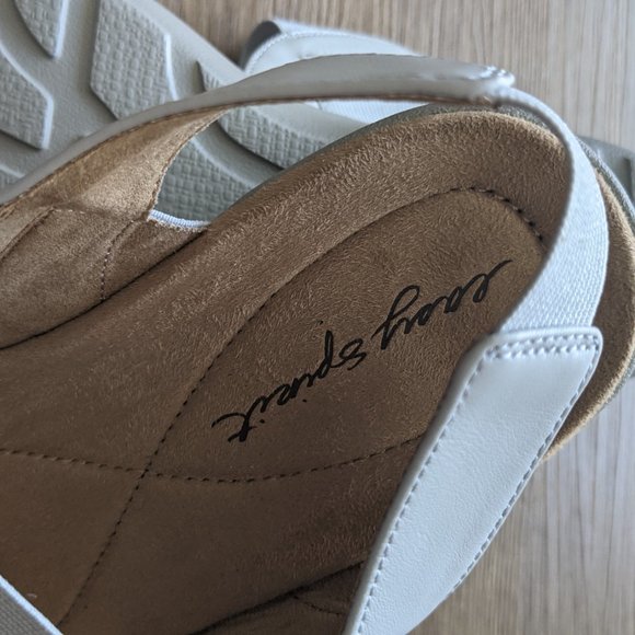 Easy Spirit Tan Kaffi Slingback Wedge Sandal - Picture 5 of 8